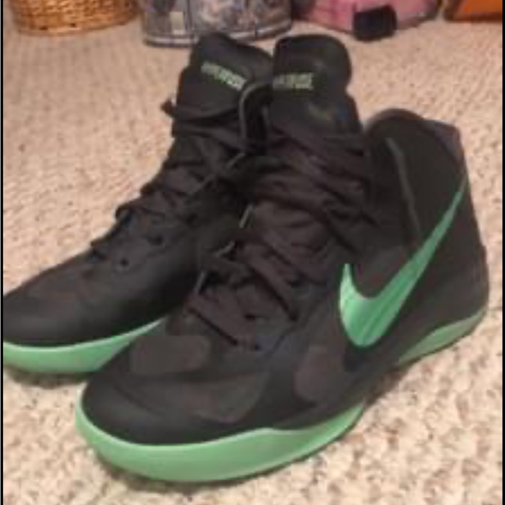 Nike Hyperfuse Basketball Shoes 6 Youth